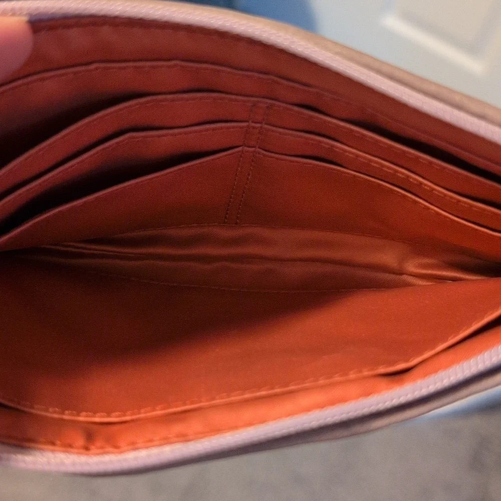 Coach Puffy Quilted Orange and Purple Chevron Wristlet with COA - Picture 6 of 7